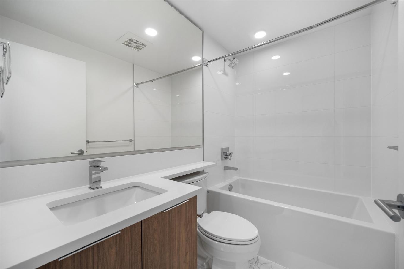 1607-7683 Park Crescent, Burnaby, BC