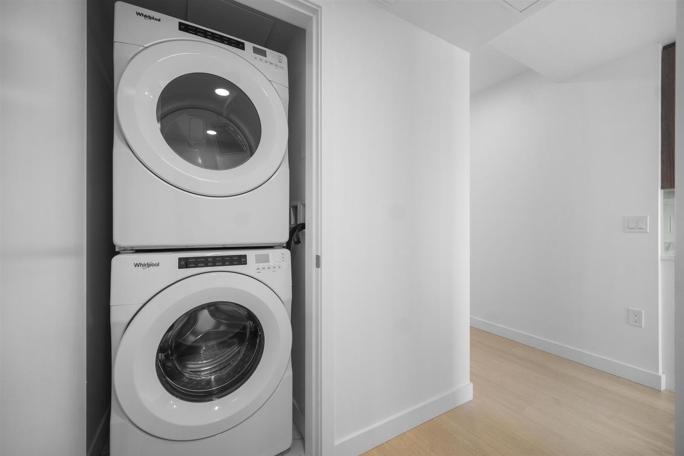 1607-7683 Park Crescent, Burnaby, BC