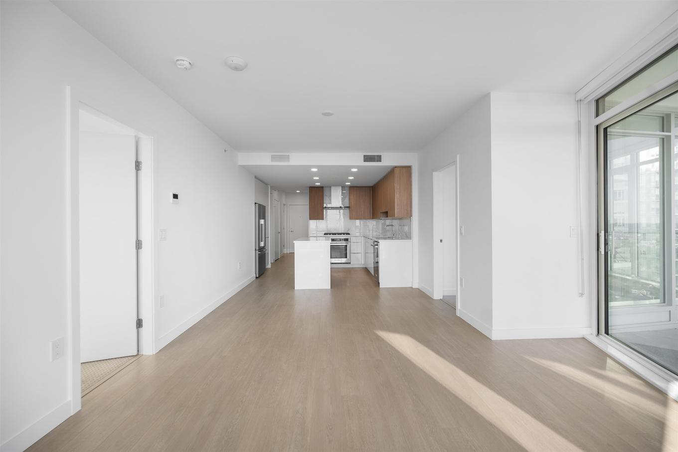 1607-7683 Park Crescent, Burnaby, BC