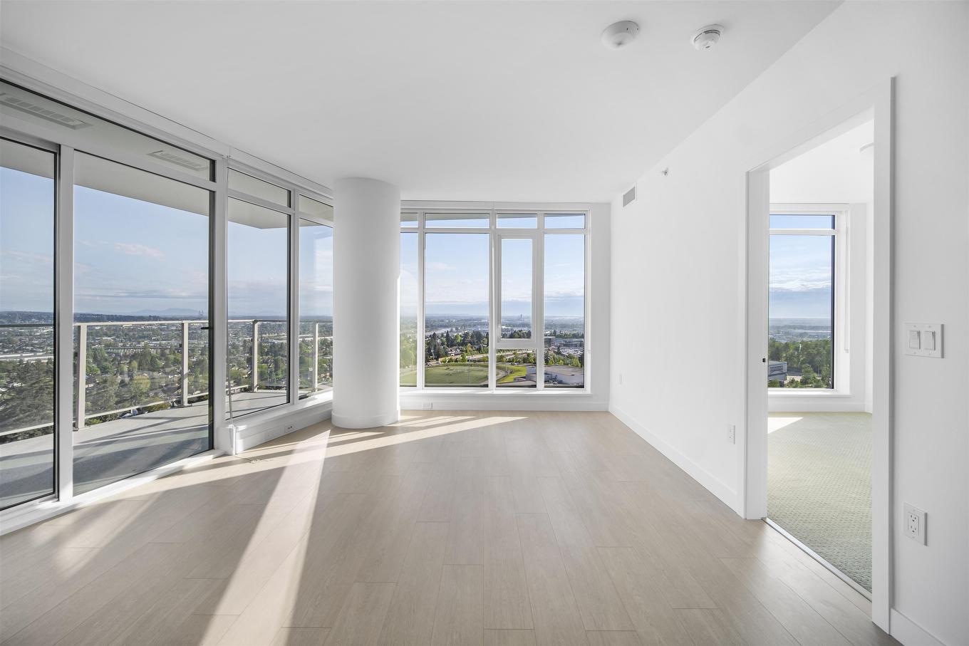 1607-7683 Park Crescent, Burnaby, BC