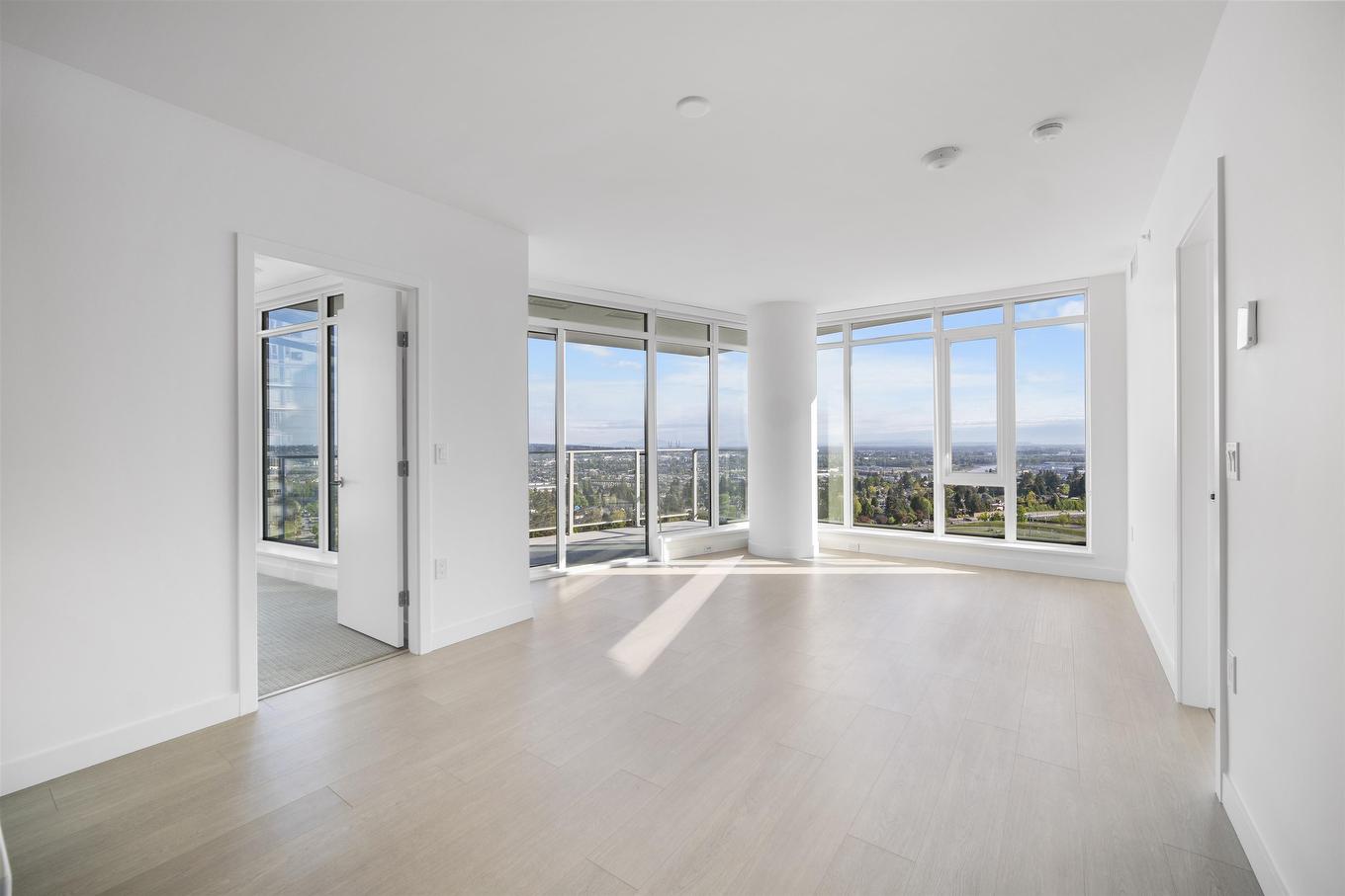 1607-7683 Park Crescent, Burnaby, BC