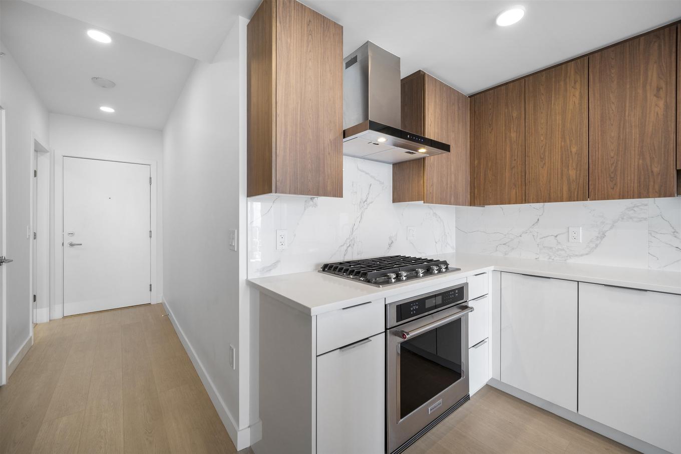 1607-7683 Park Crescent, Burnaby, BC