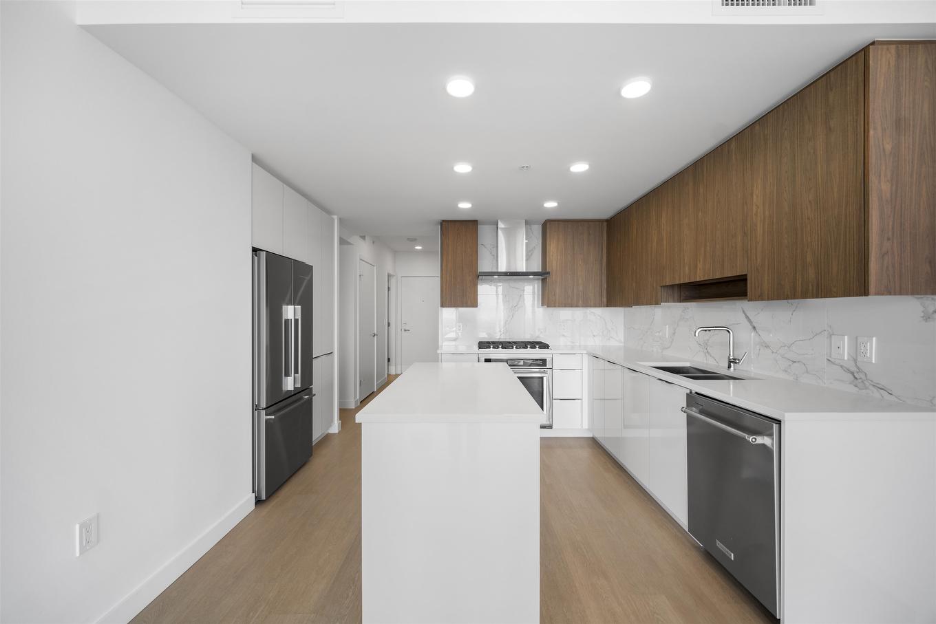 1607-7683 Park Crescent, Burnaby, BC