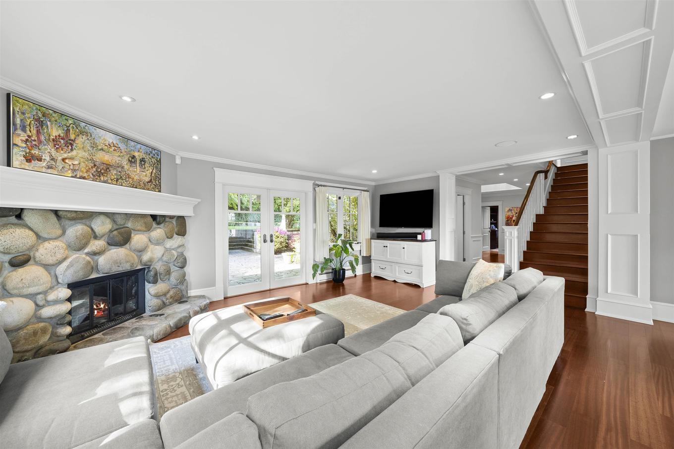 4075 Rose Crescent, West Vancouver, BC