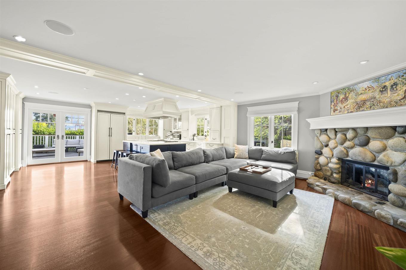 4075 Rose Crescent, West Vancouver, BC