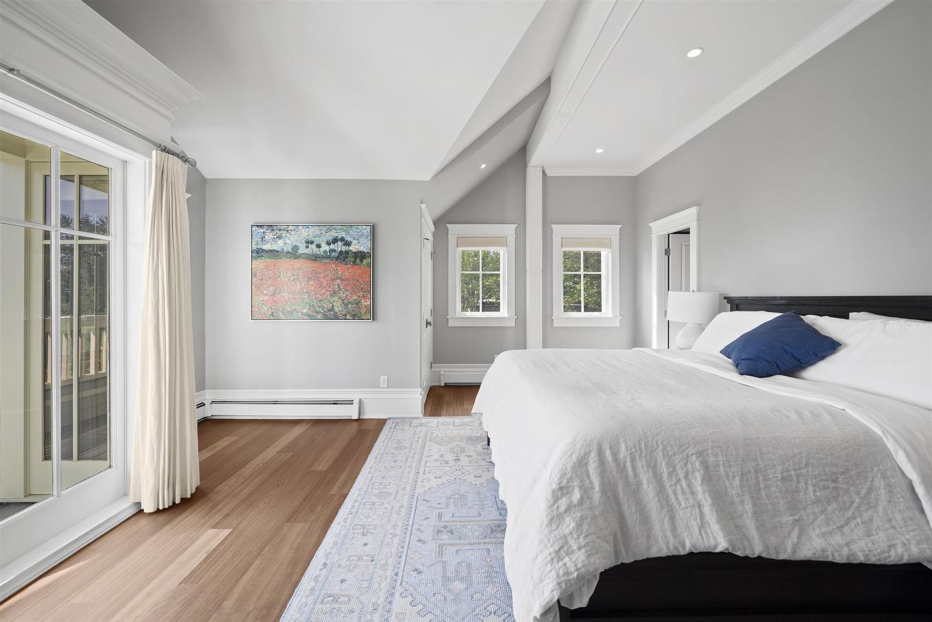 4075 Rose Crescent, West Vancouver, BC