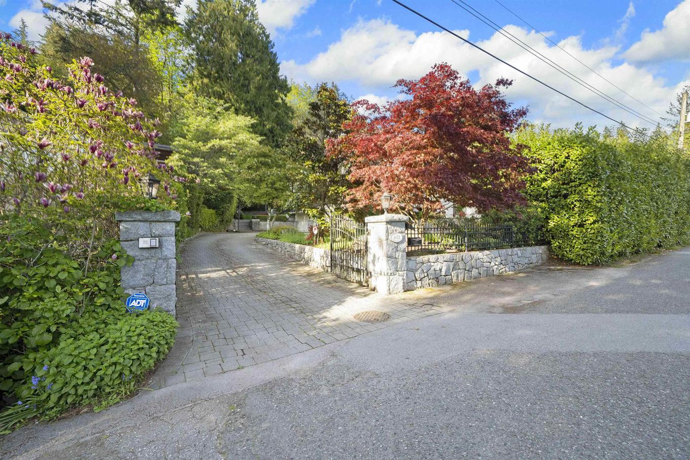 4075 Rose Crescent, West Vancouver, BC