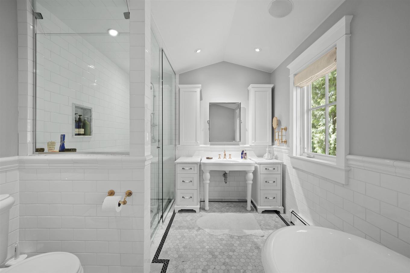 4075 Rose Crescent, West Vancouver, BC