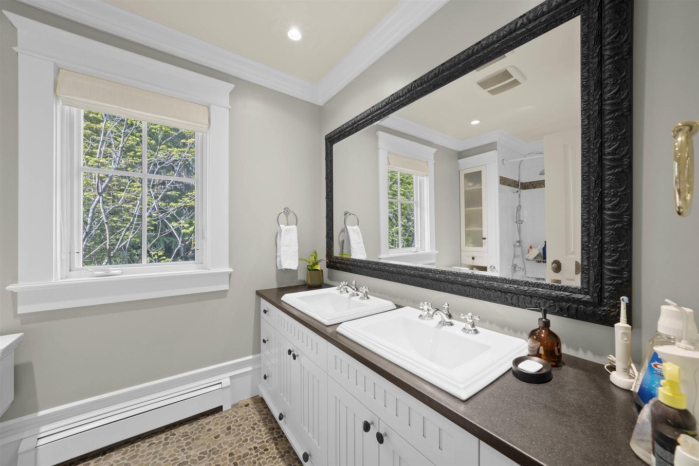 4075 Rose Crescent, West Vancouver, BC