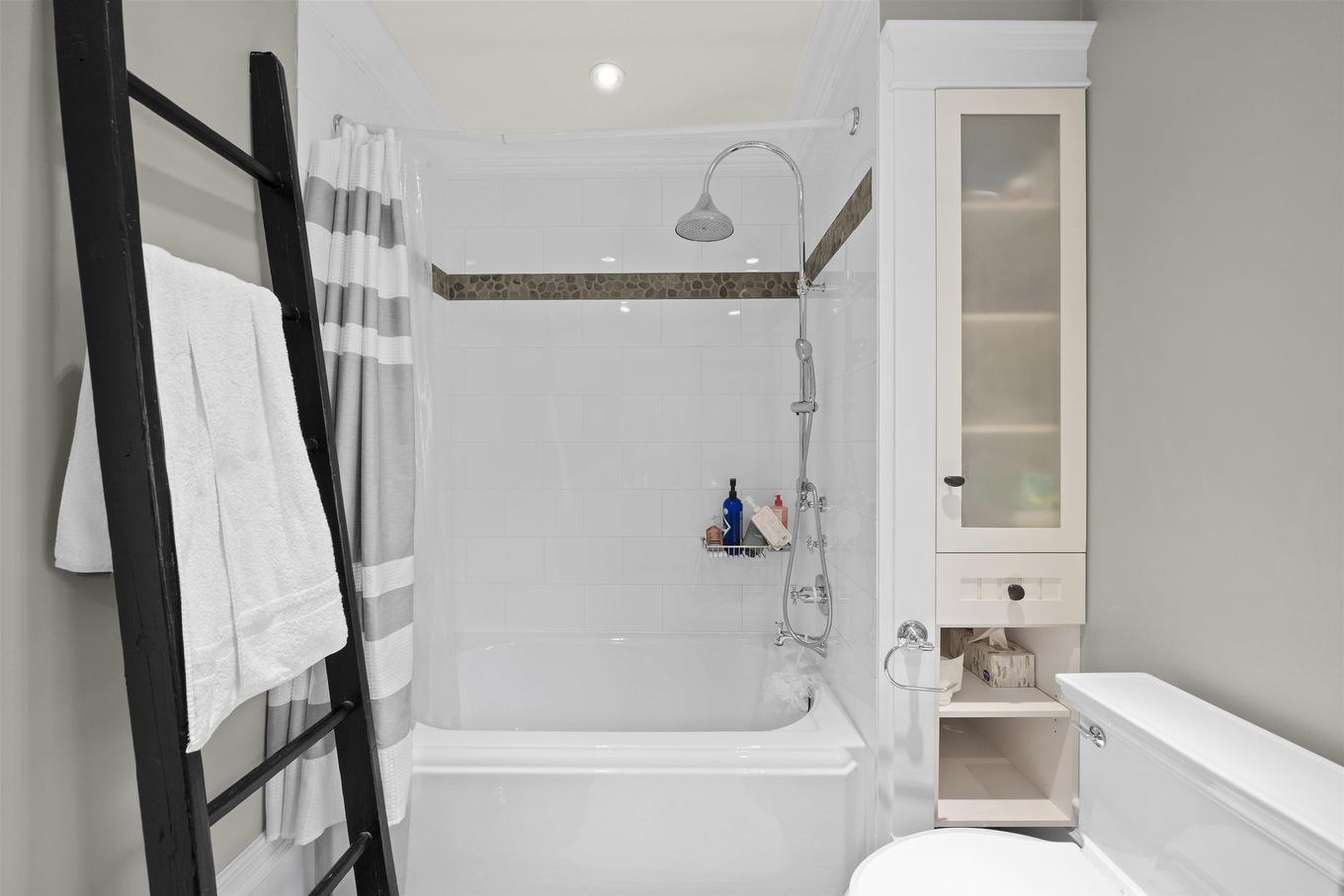 4075 Rose Crescent, West Vancouver, BC