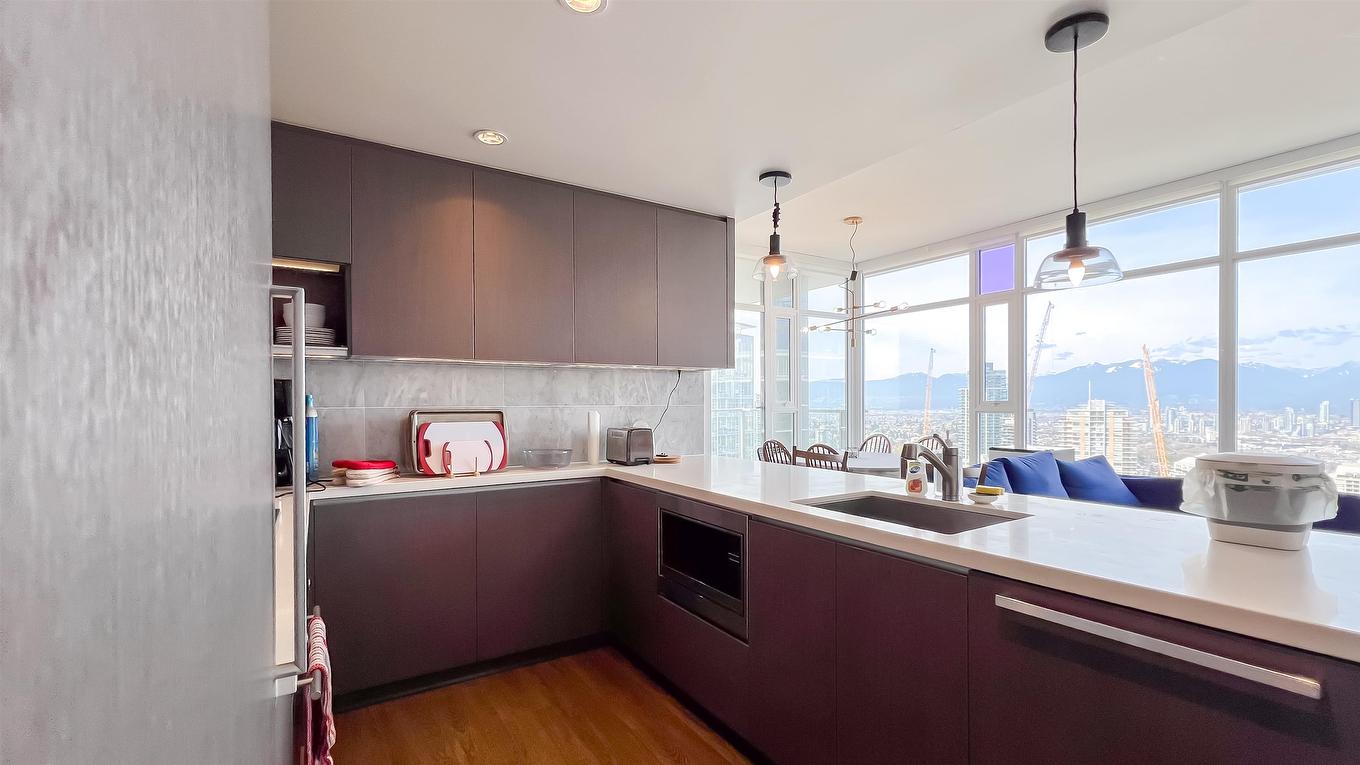 4007-6538 Nelson Avenue, Burnaby, BC