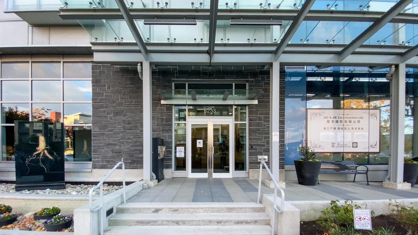 1606-5233 Gilbert Road, Richmond, BC