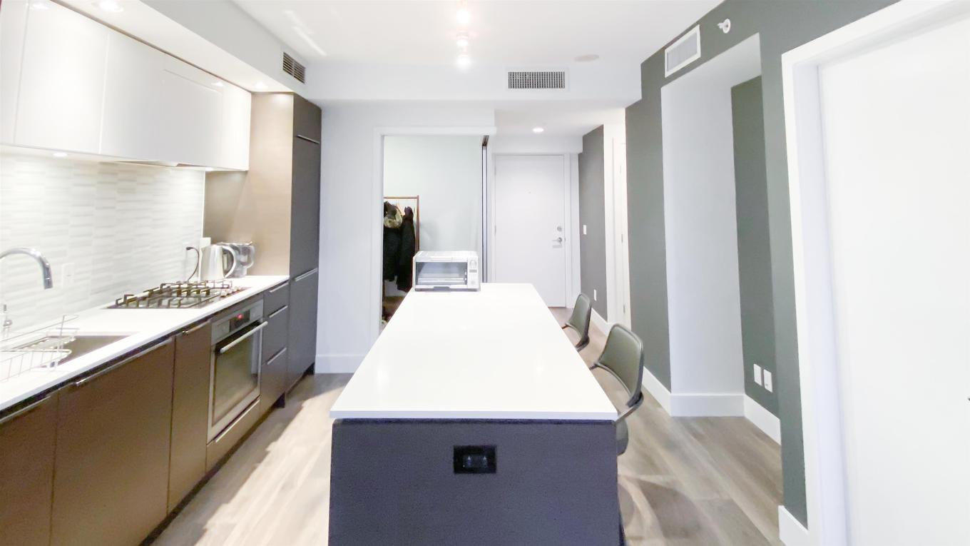 1606-5233 Gilbert Road, Richmond, BC