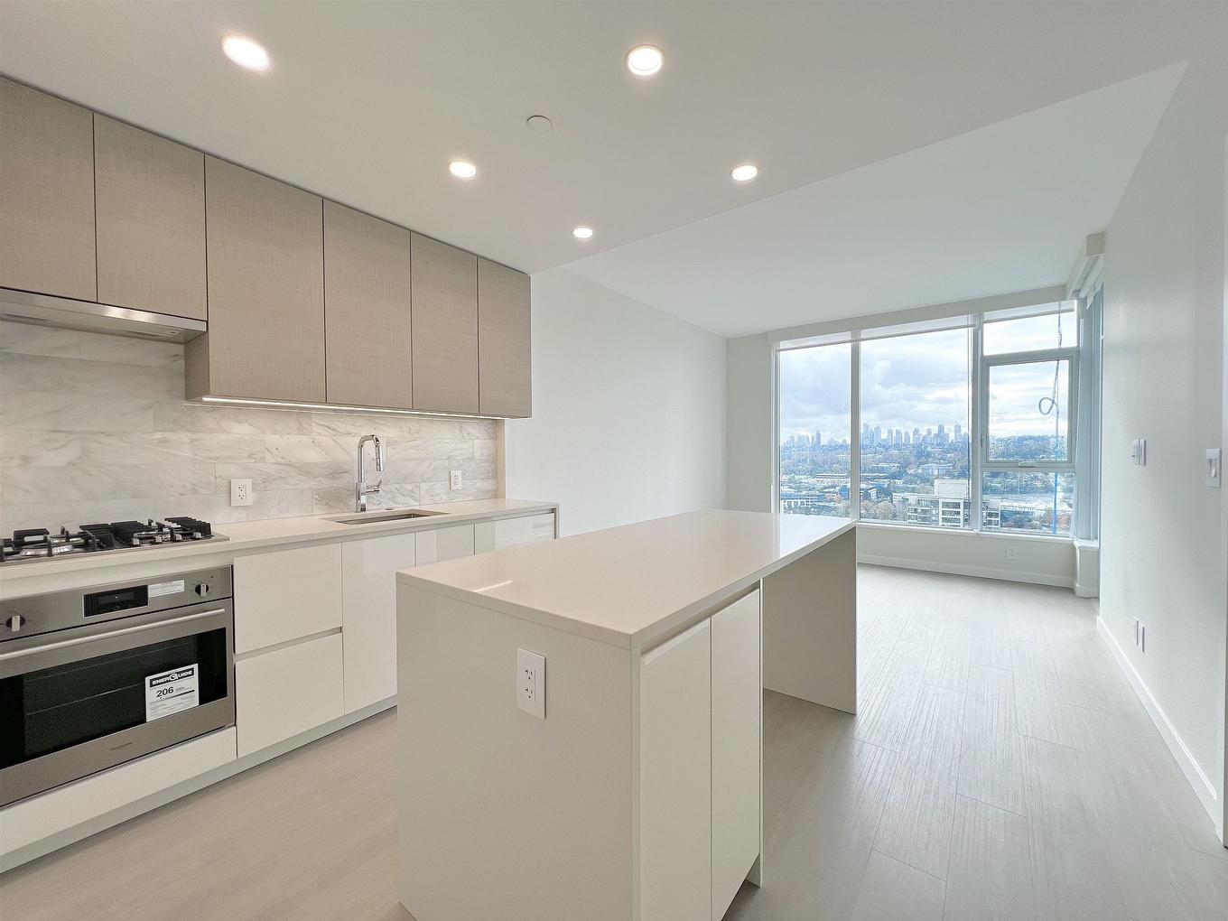 2201-4168 Lougheed Highway, Burnaby, BC