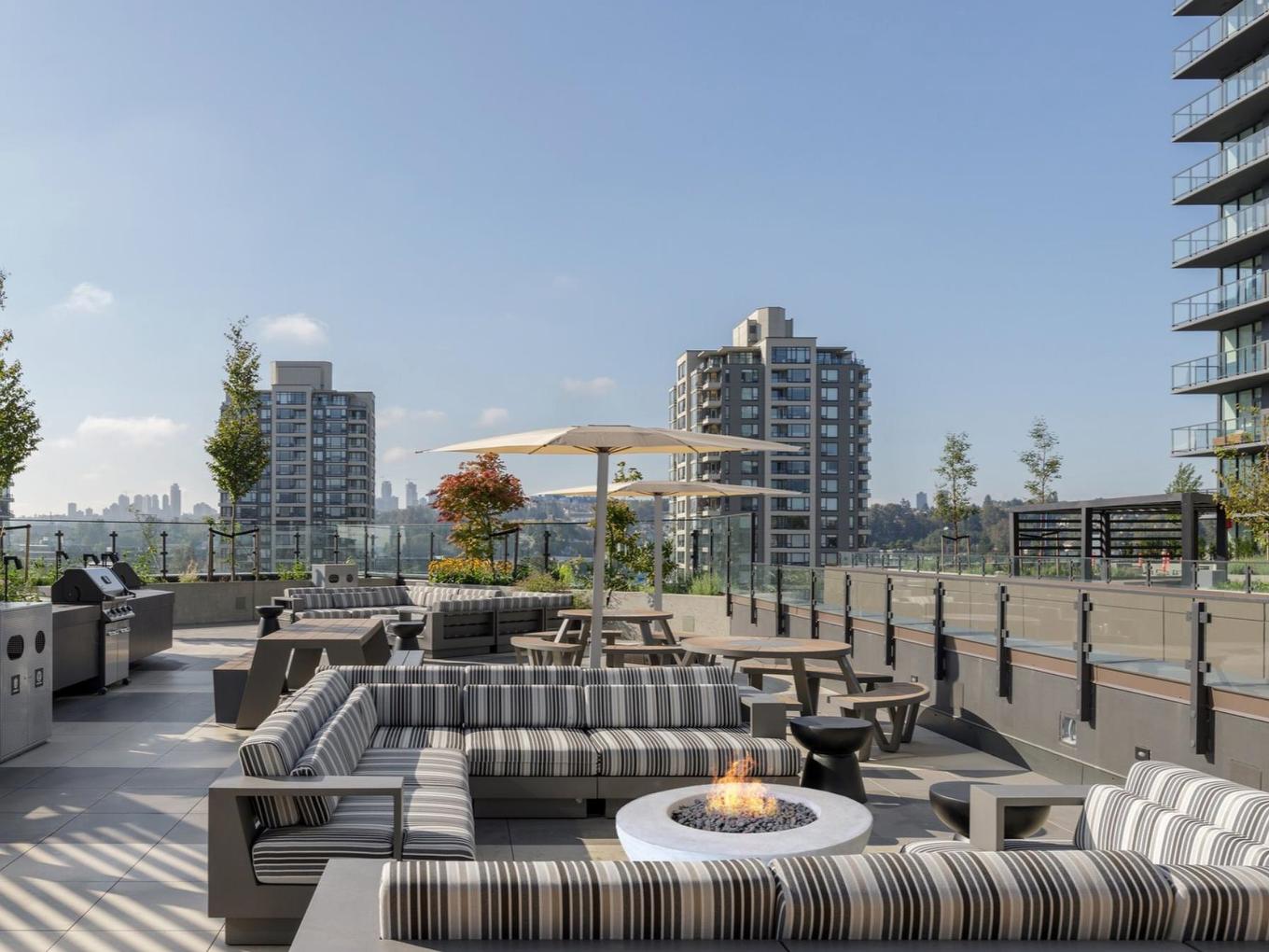 2201-4168 Lougheed Highway, Burnaby, BC