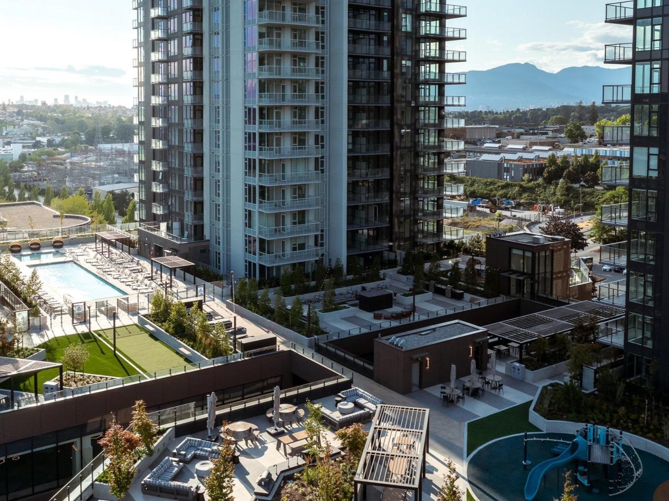 2201-4168 Lougheed Highway, Burnaby, BC