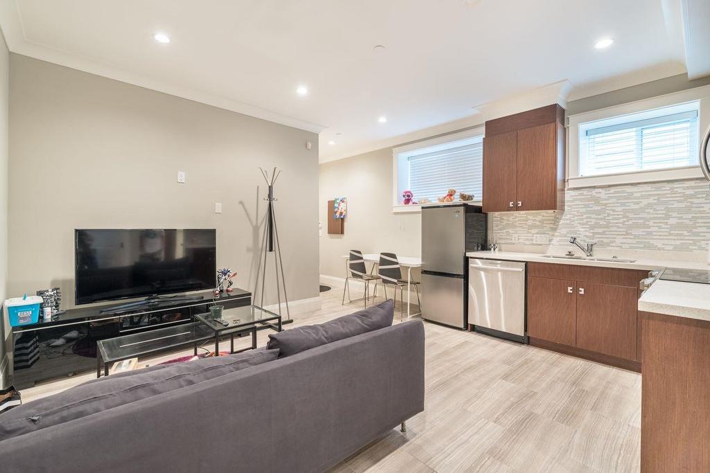 4217 16Th Avenue W, Vancouver, BC