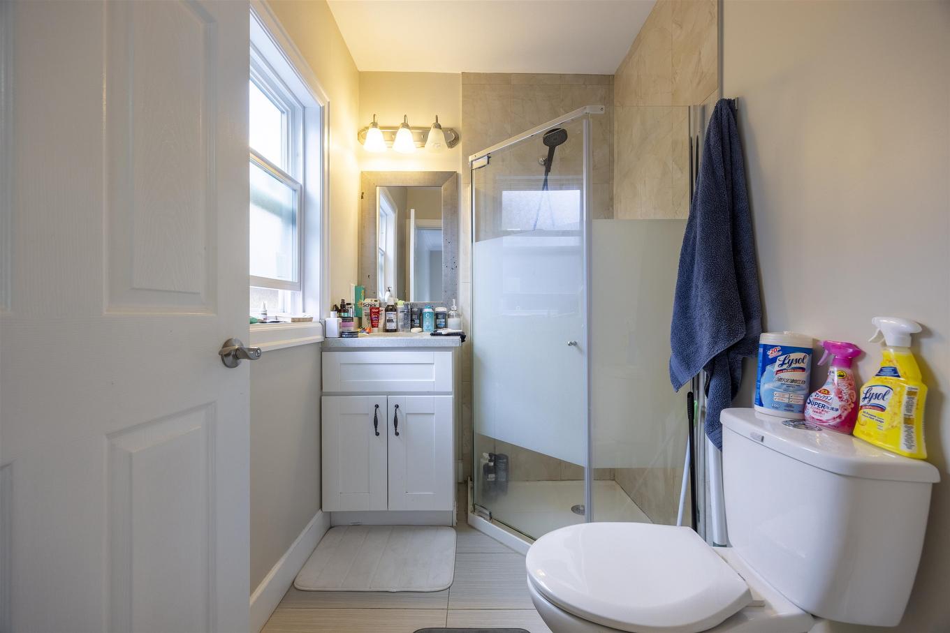 915 33Rd Avenue W, Vancouver, BC