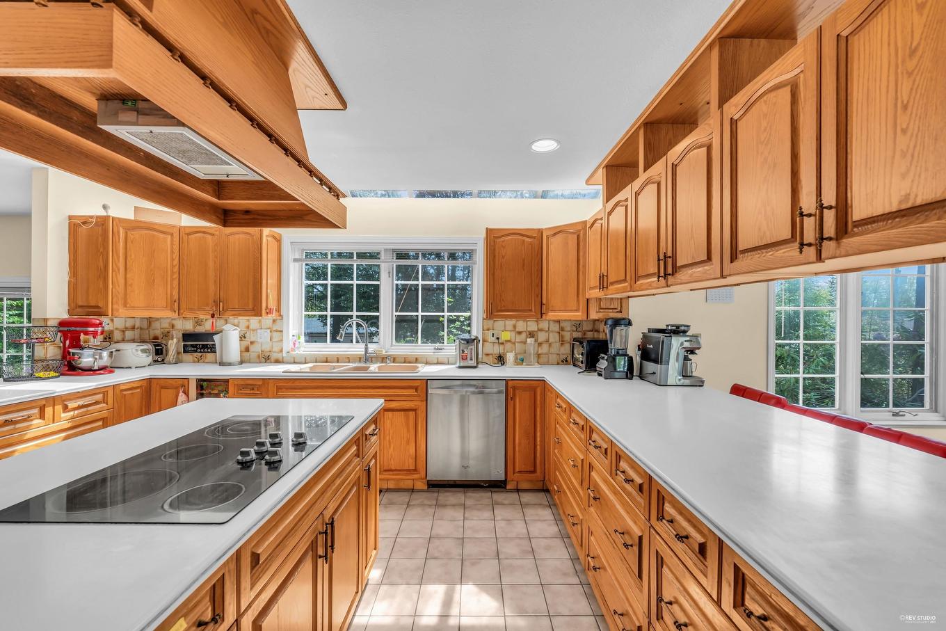 1338 54Th Avenue W, Vancouver, BC