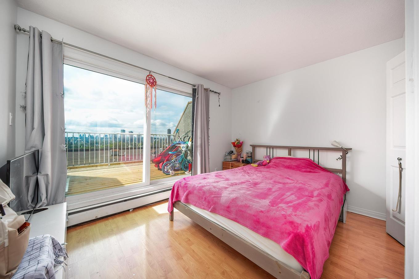 5146 Hastings Street, Burnaby, BC