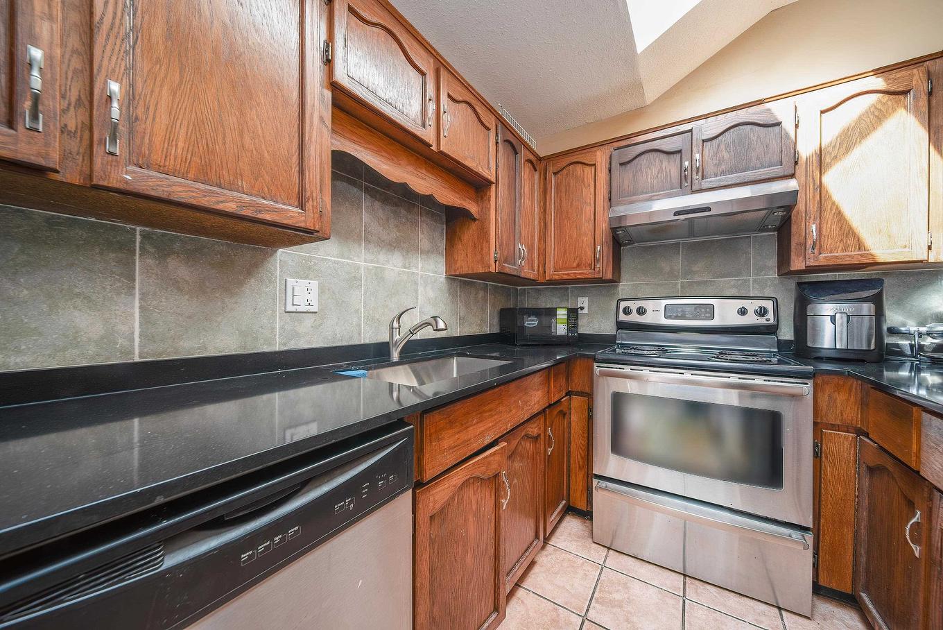 5146 Hastings Street, Burnaby, BC