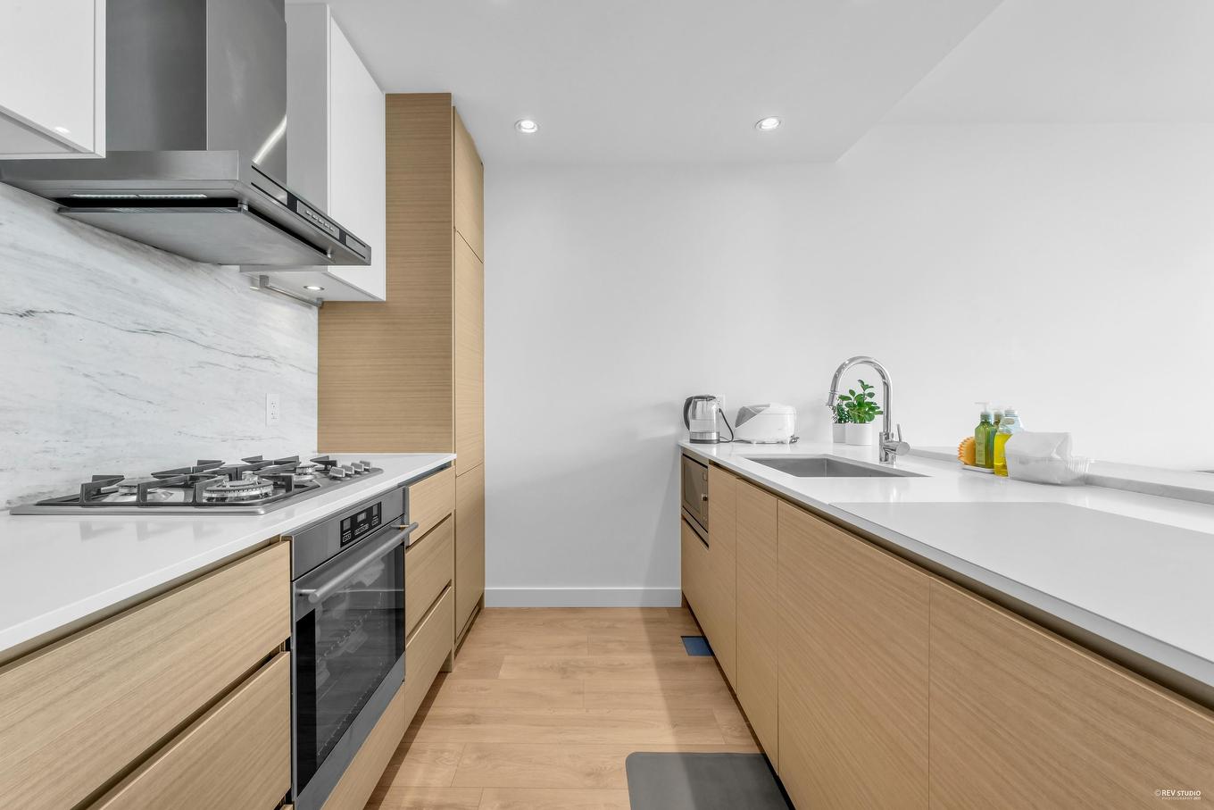 2701-4670 Assembly Way, Burnaby, BC