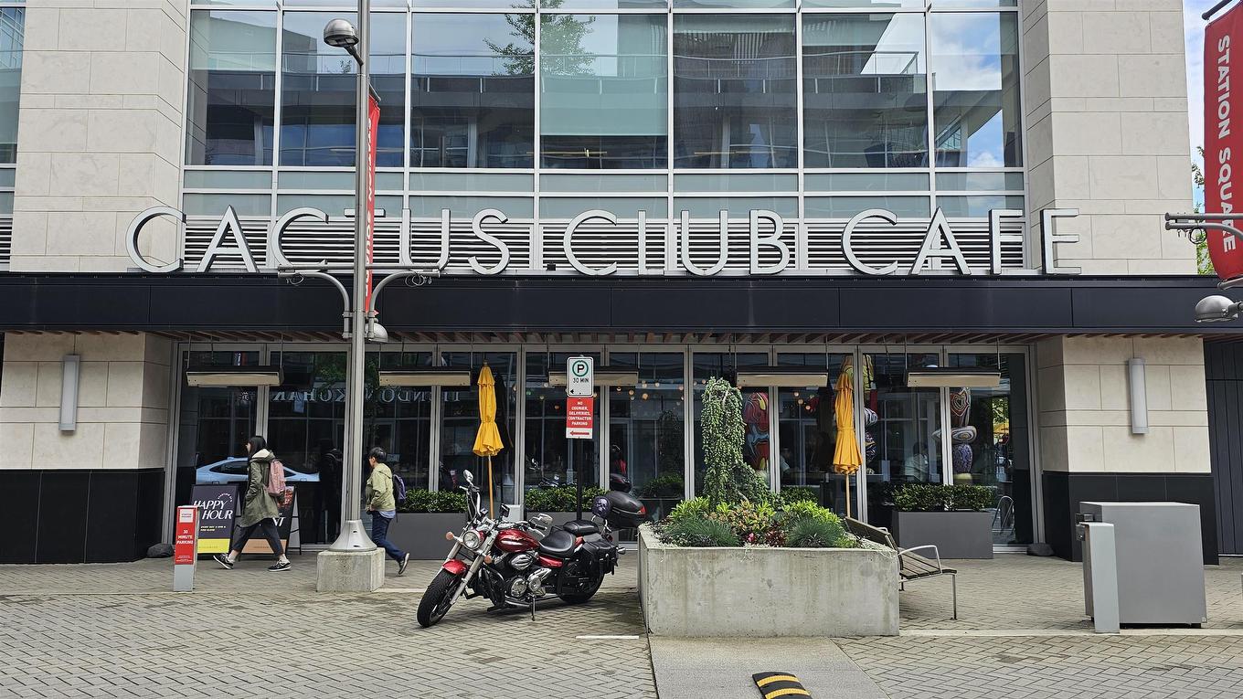 2701-4670 Assembly Way, Burnaby, BC