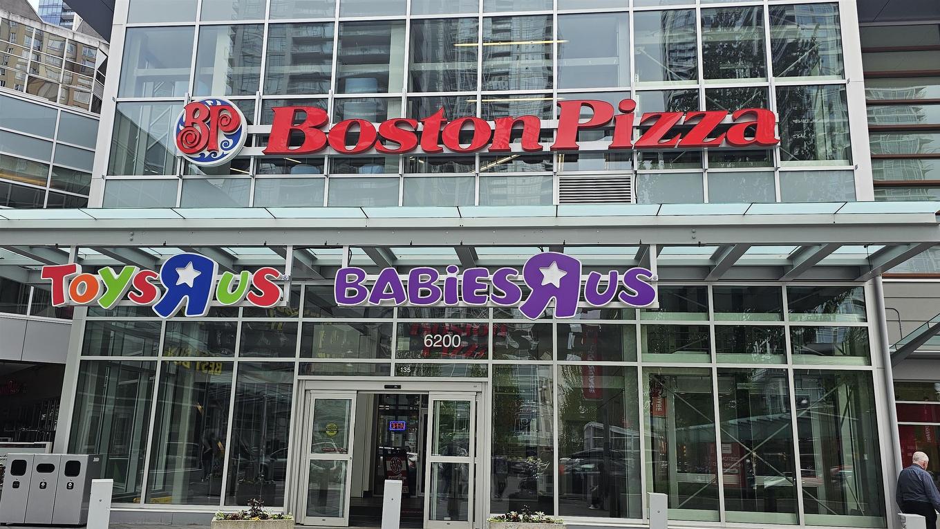 2701-4670 Assembly Way, Burnaby, BC