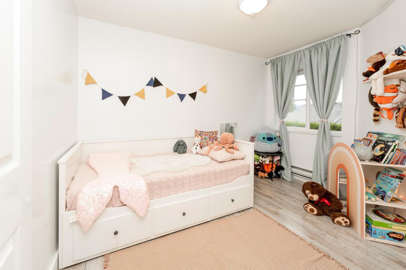 15-23575 119 Avenue, Maple Ridge, BC