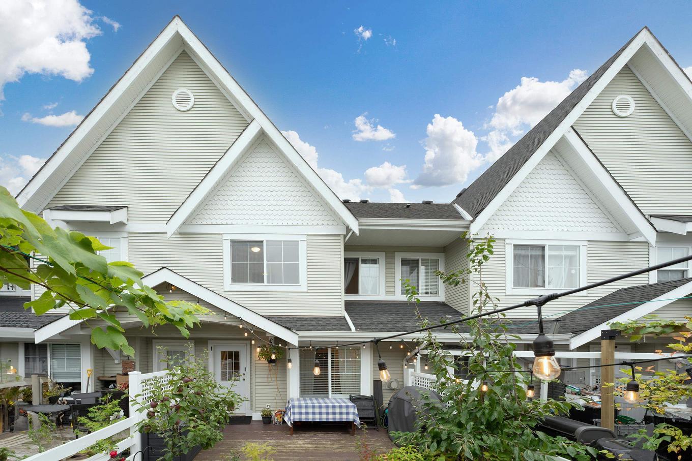 15-23575 119 Avenue, Maple Ridge, BC