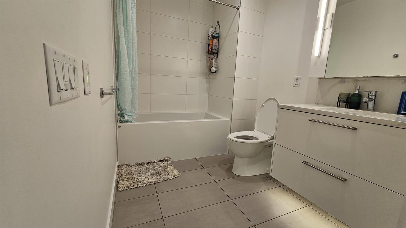 122-2035 Glenaire Drive, North Vancouver, BC