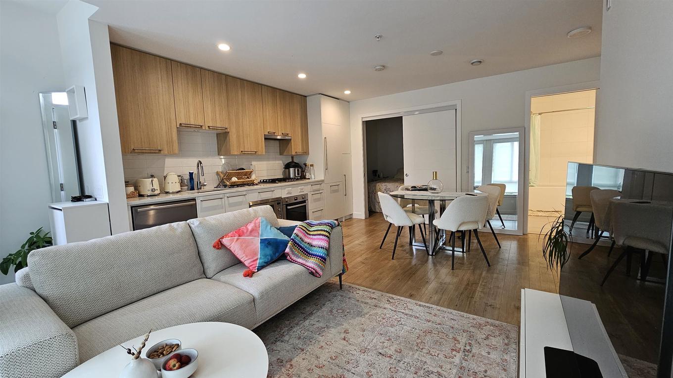 122-2035 Glenaire Drive, North Vancouver, BC