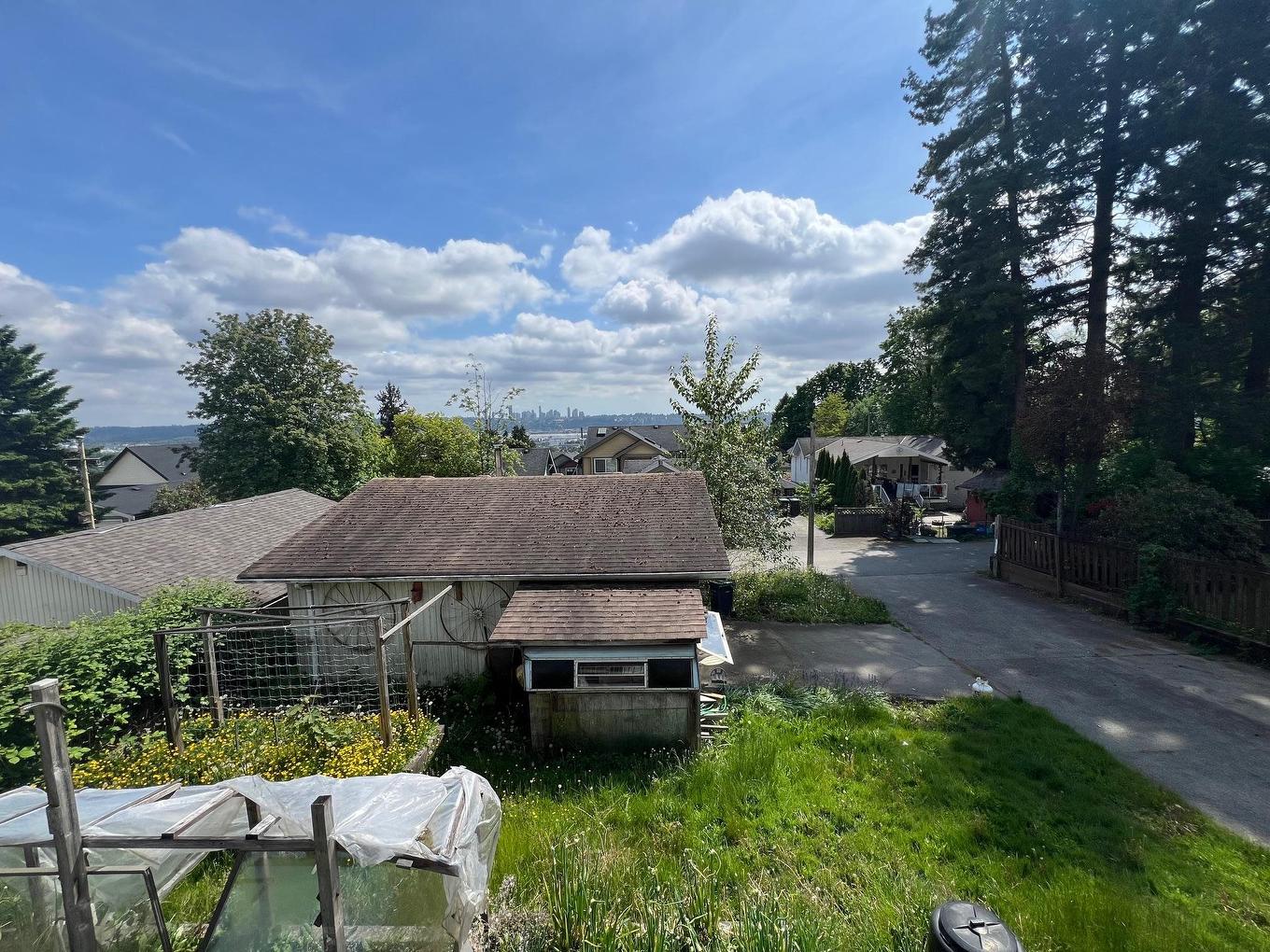 1008 Thomas Avenue, Coquitlam, BC