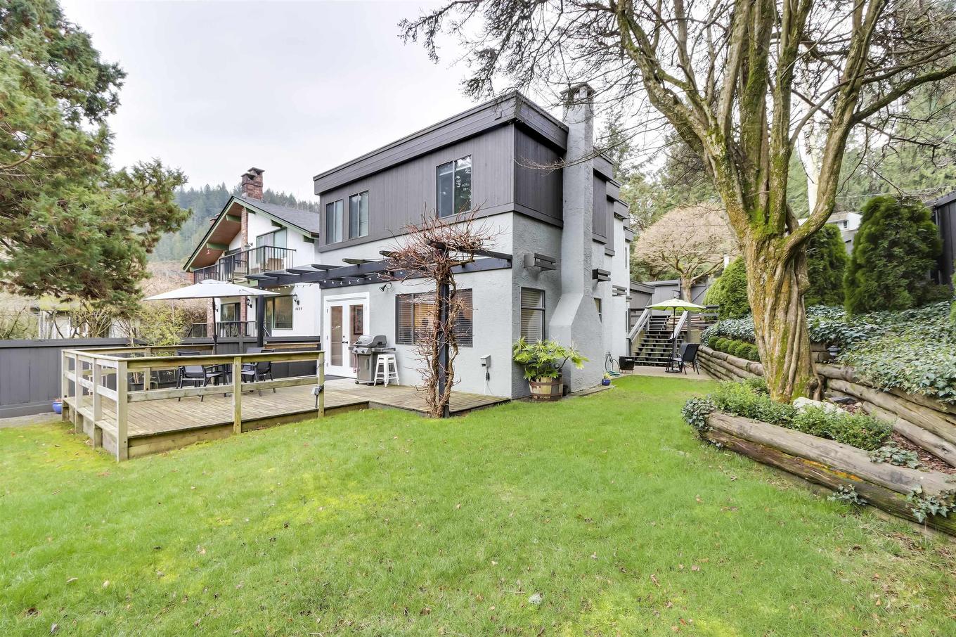 6590 Nelson Avenue, West Vancouver, BC