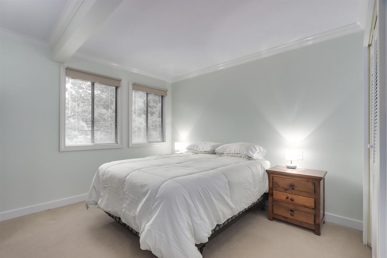 6590 Nelson Avenue, West Vancouver, BC