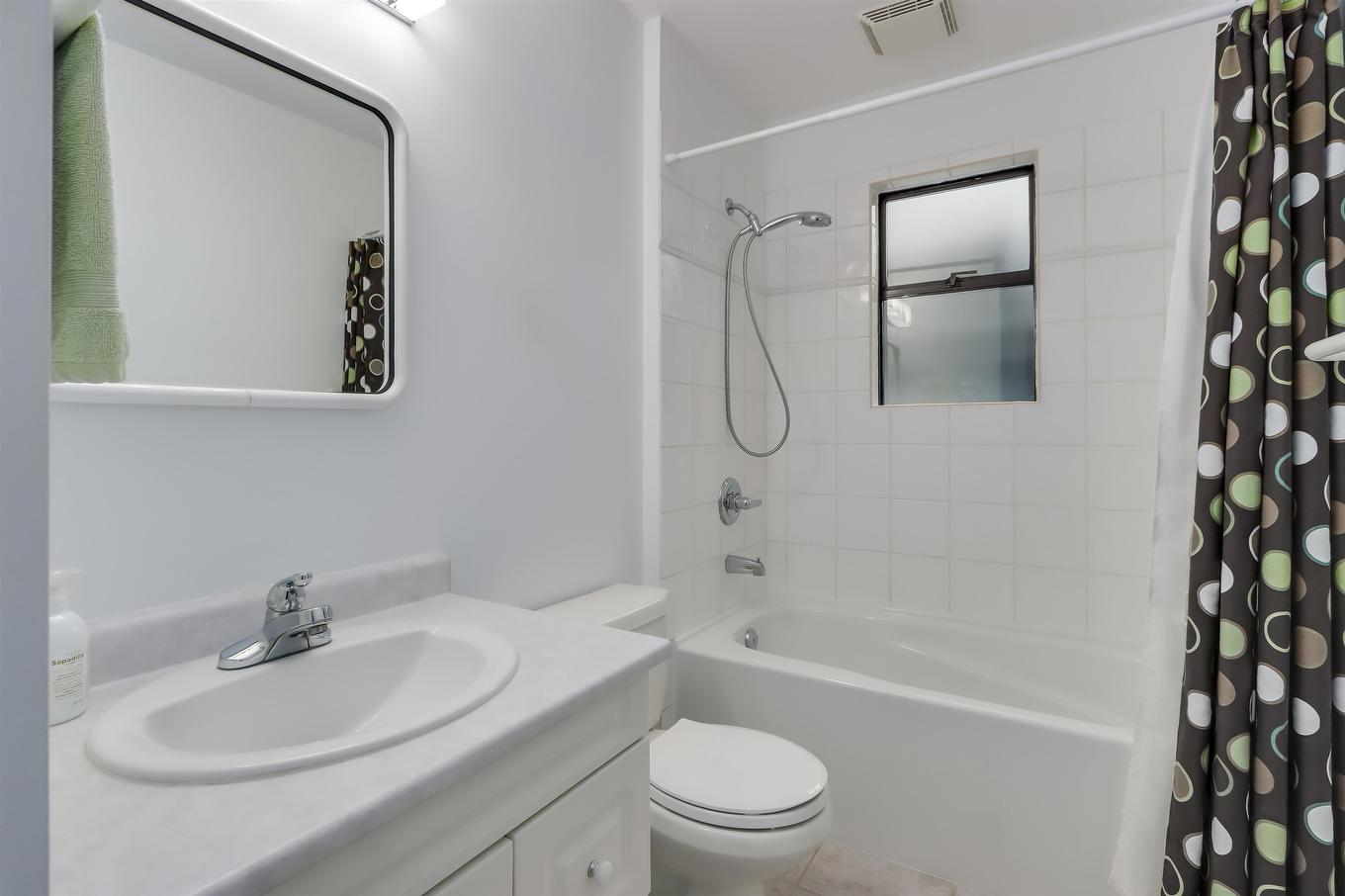 6590 Nelson Avenue, West Vancouver, BC