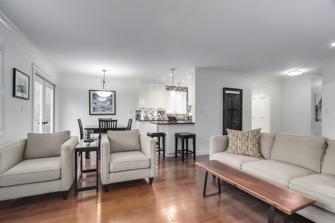 6590 Nelson Avenue, West Vancouver, BC