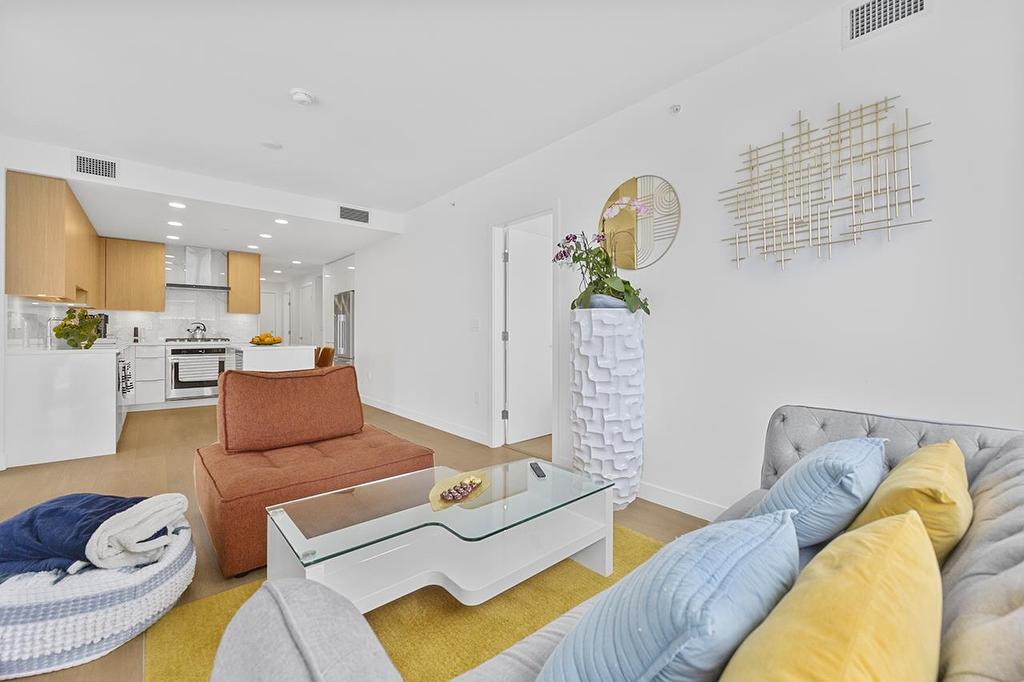 1506-7769 Park Crescent, Burnaby, BC