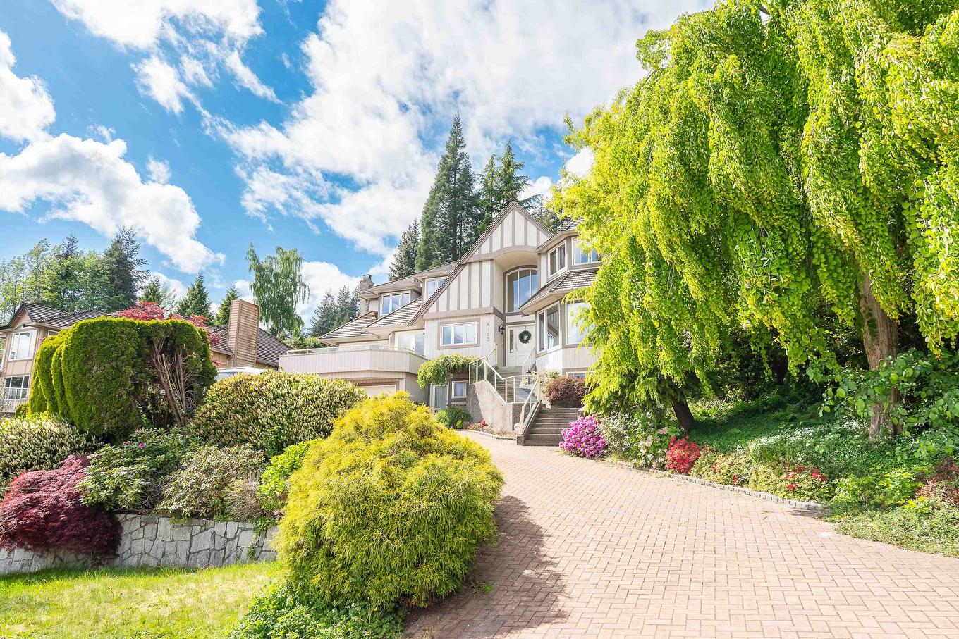 4153 Quarry Court, North Vancouver, BC