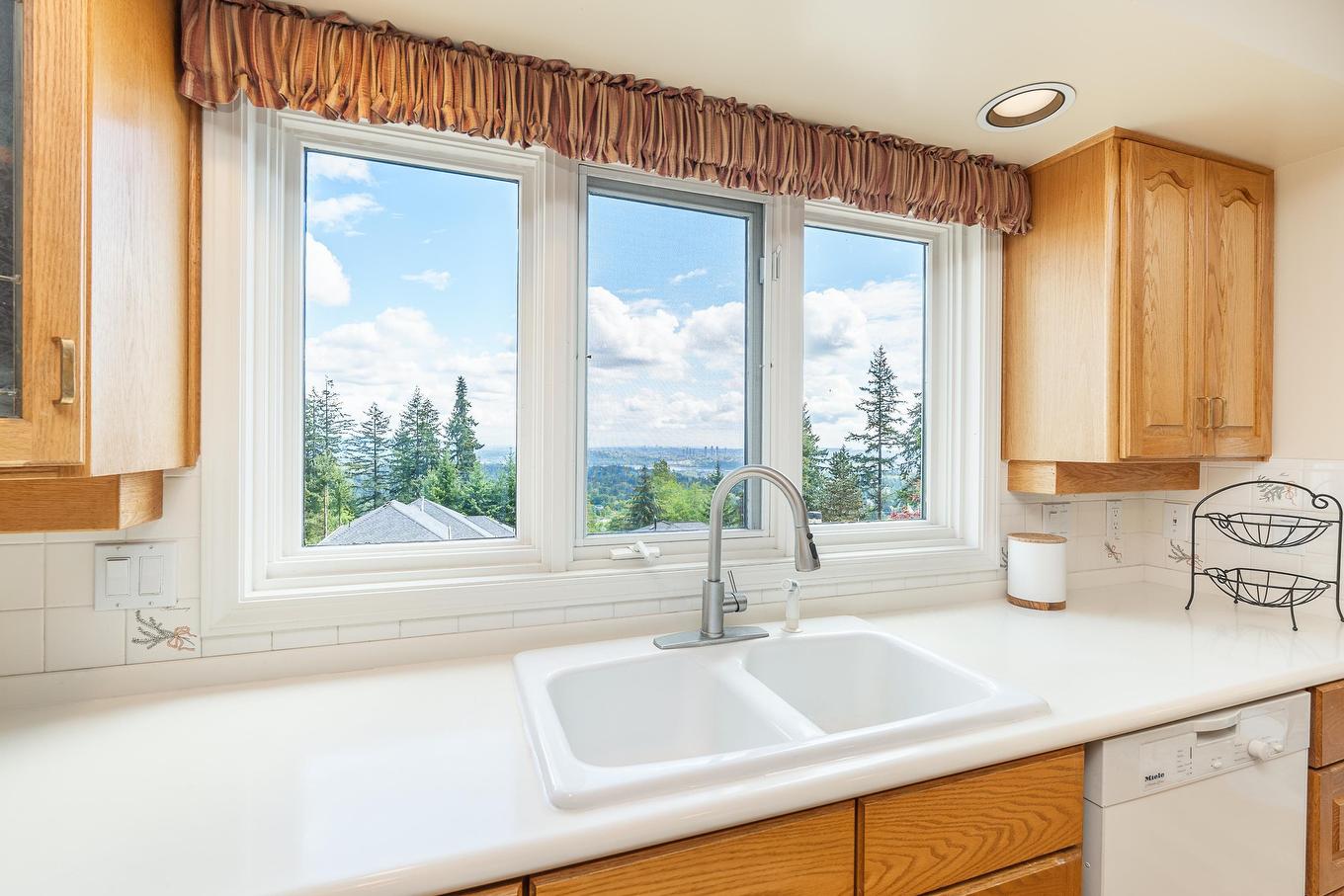 4153 Quarry Court, North Vancouver, BC