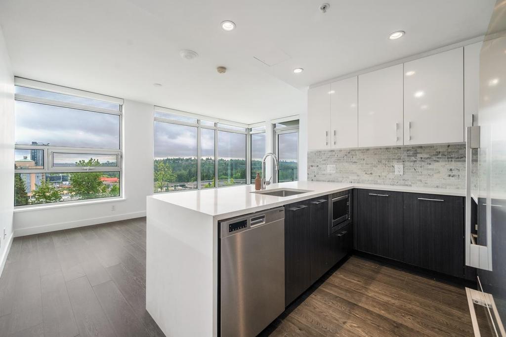 501-518 Whiting Way, Coquitlam, BC