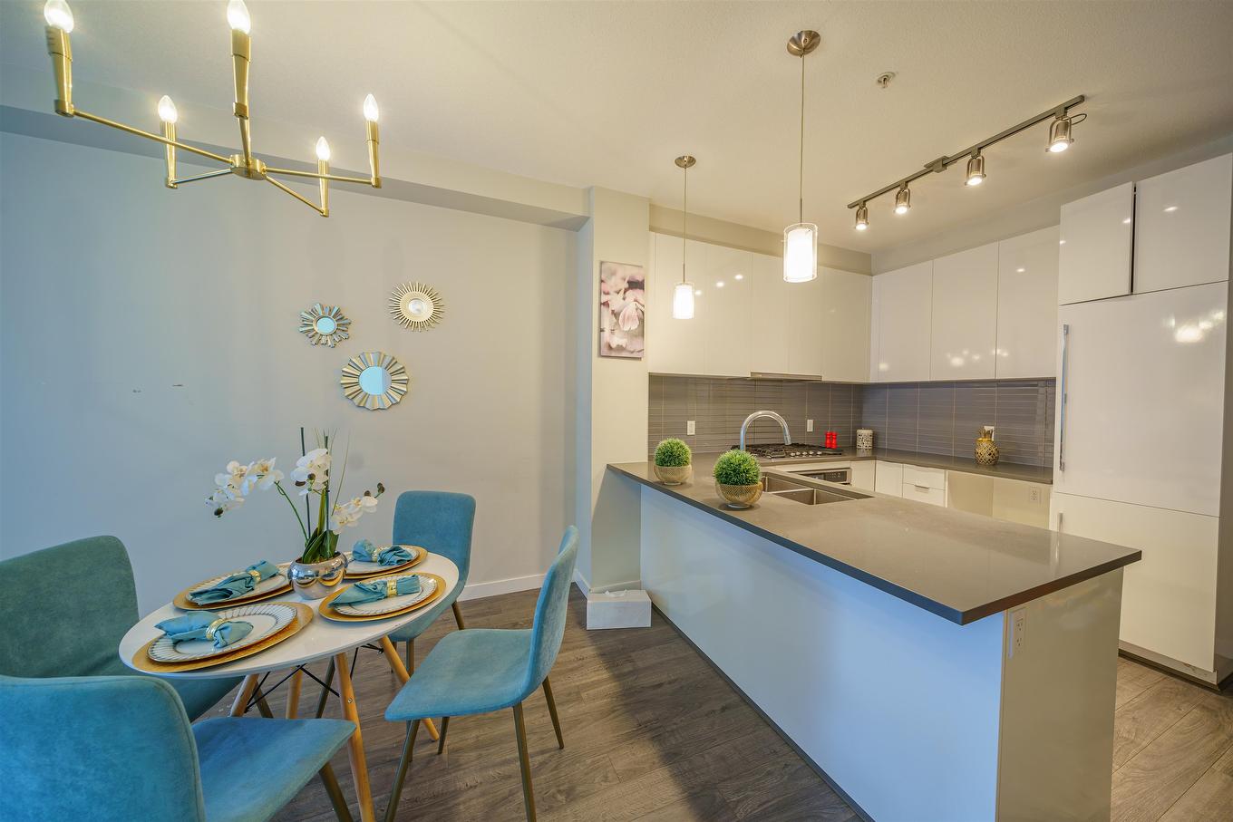 209-9311 Alexandra Road, Richmond, BC