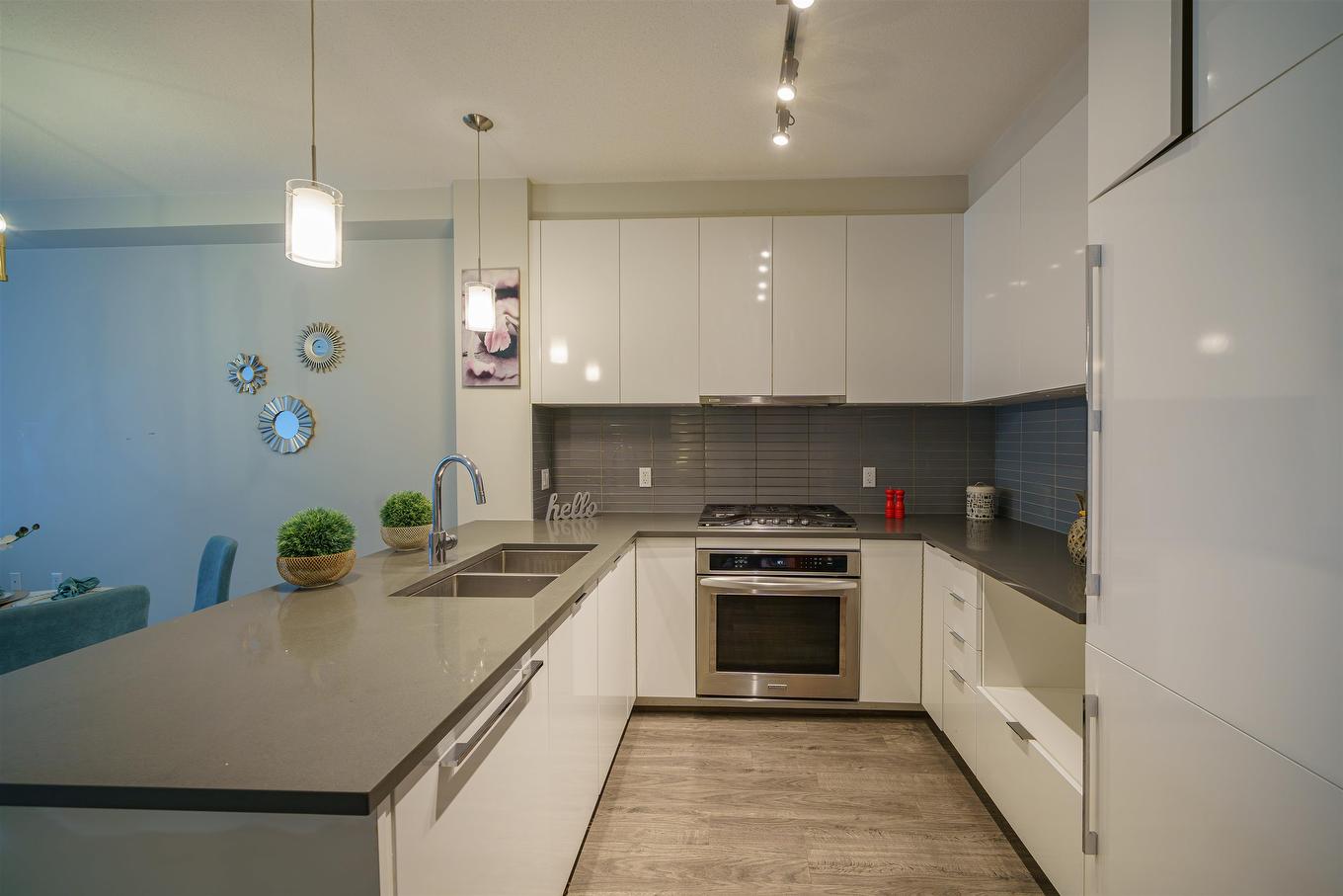 209-9311 Alexandra Road, Richmond, BC