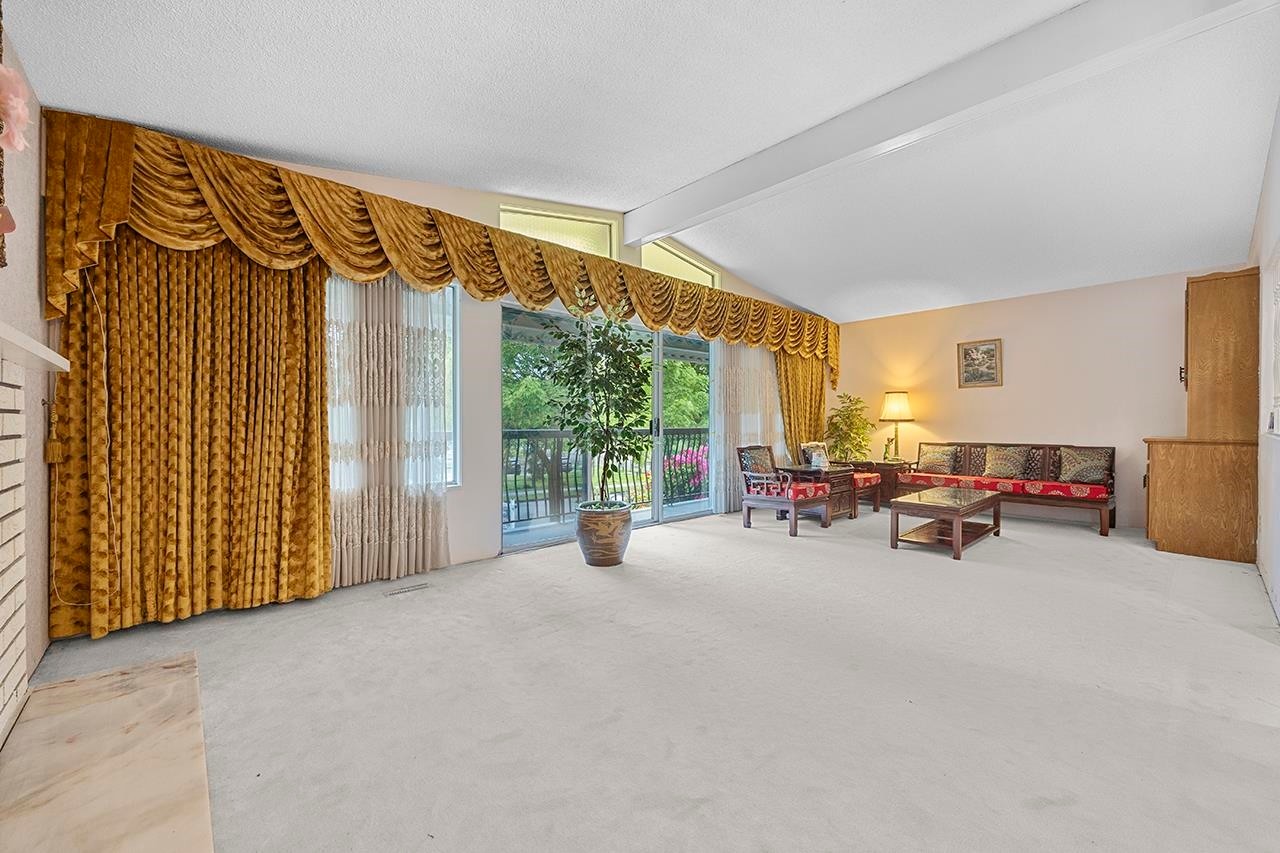 919 39Th Avenue E, Vancouver, BC