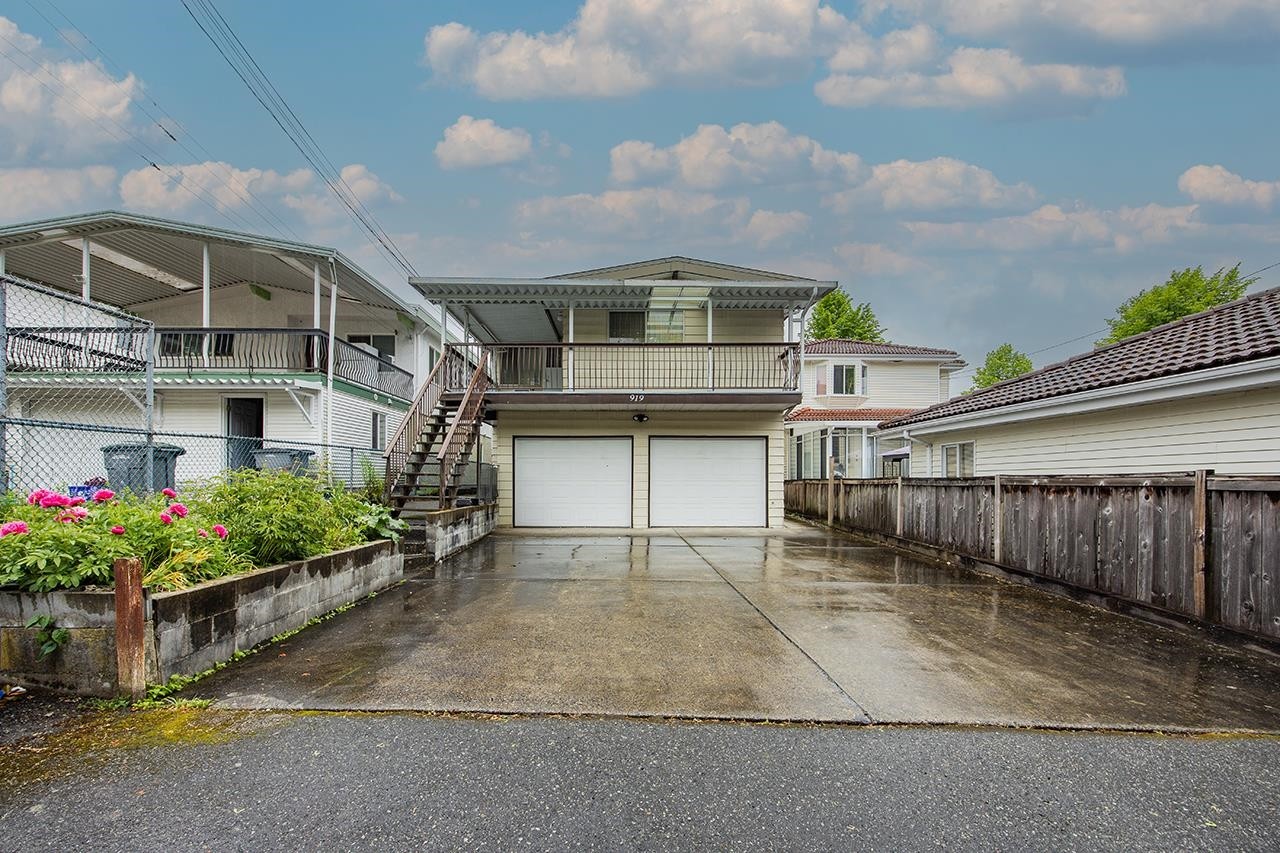 919 39Th Avenue E, Vancouver, BC