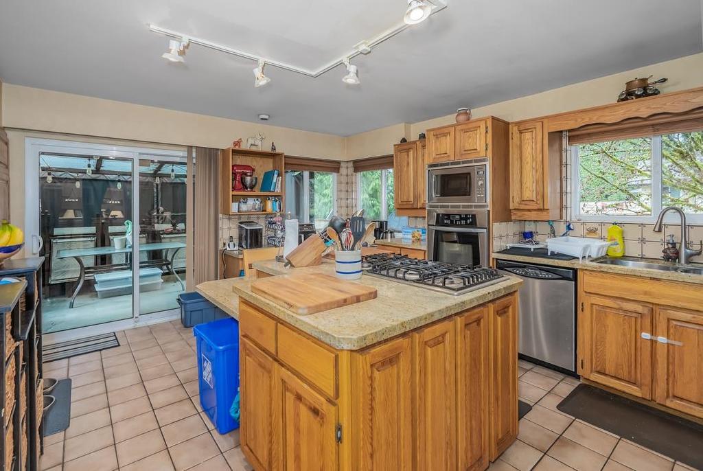 1630 Layton Drive, North Vancouver, BC