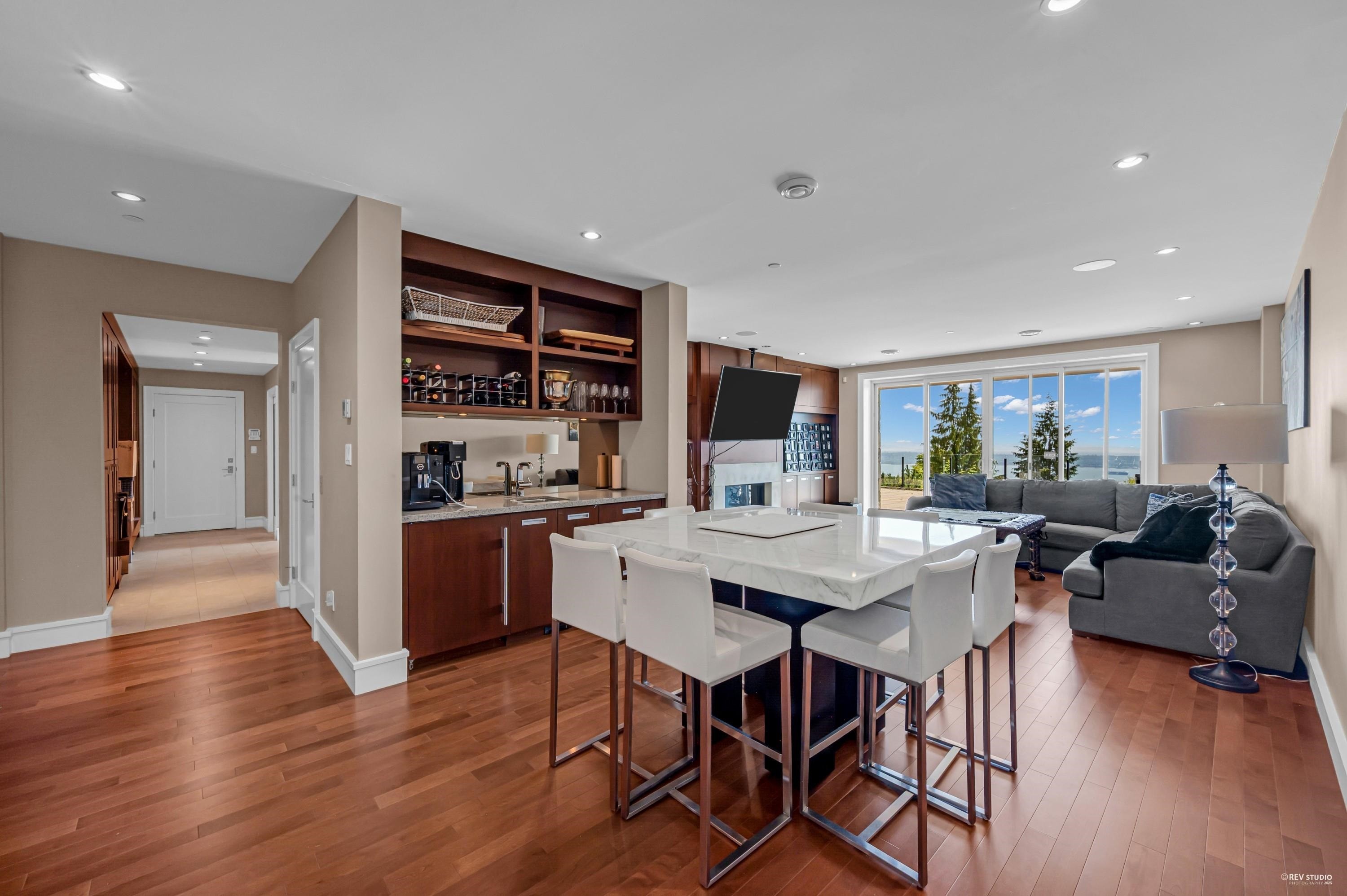 2705 Highview Place, West Vancouver, BC