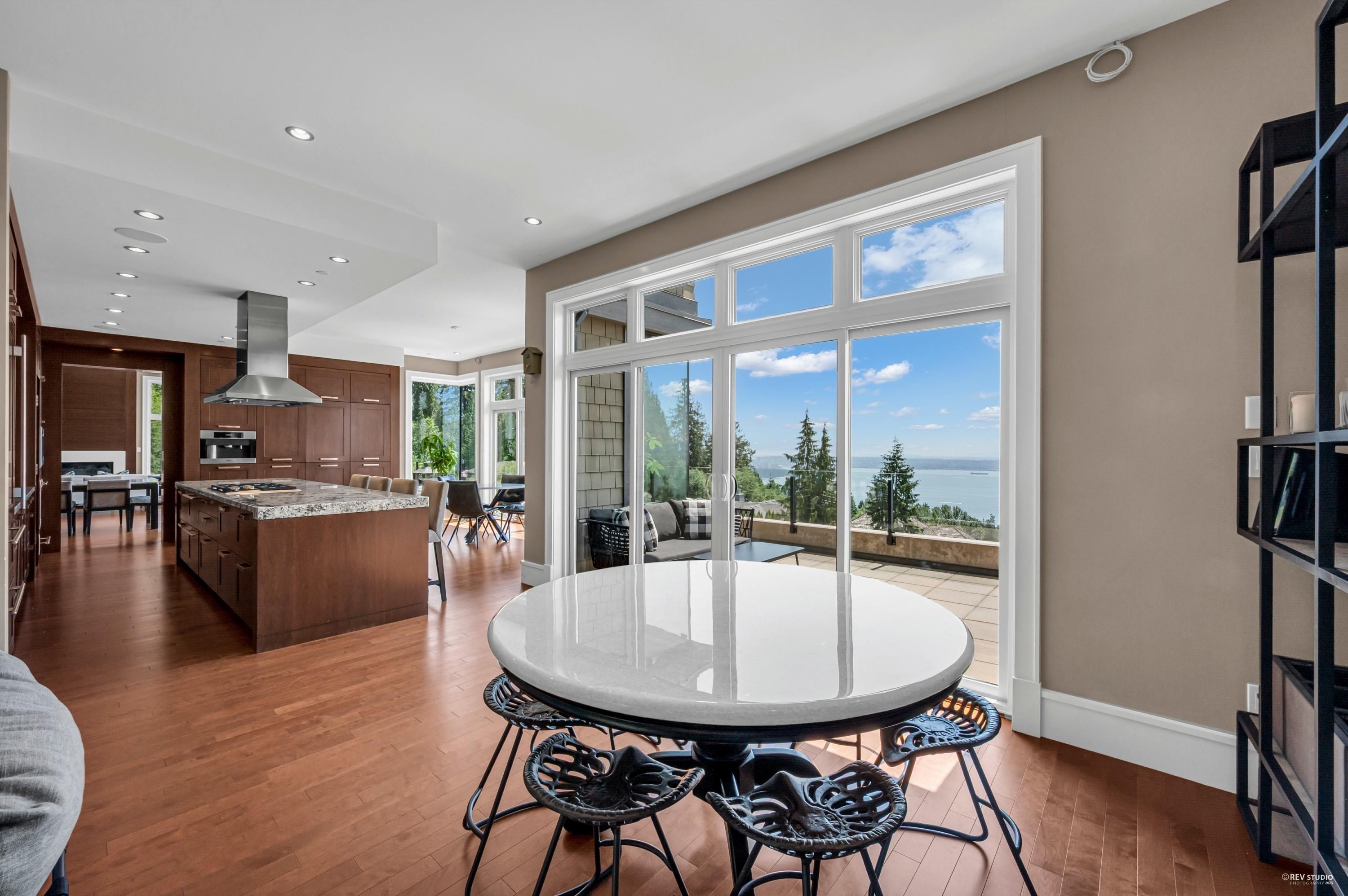 2705 Highview Place, West Vancouver, BC