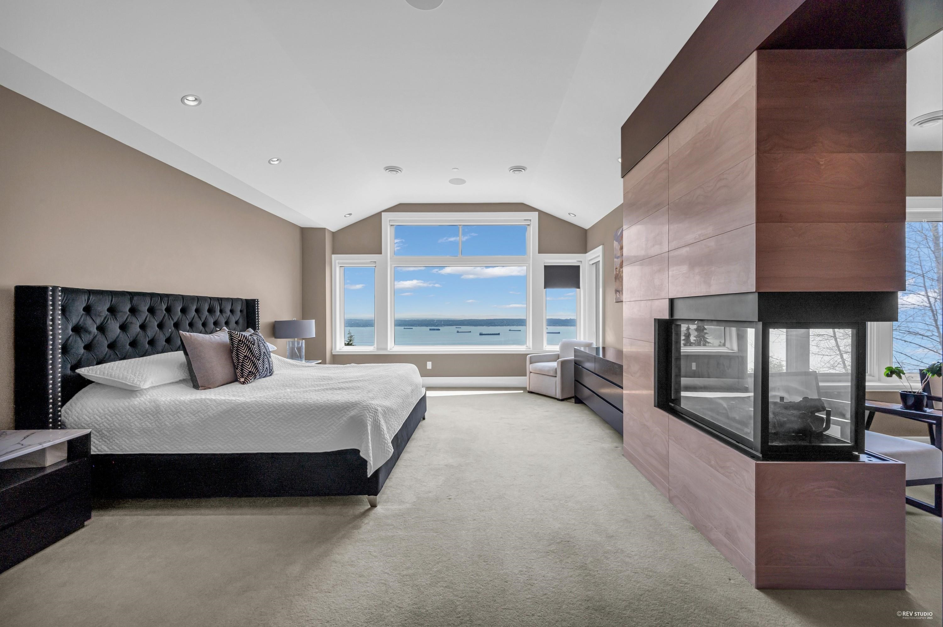 2705 Highview Place, West Vancouver, BC