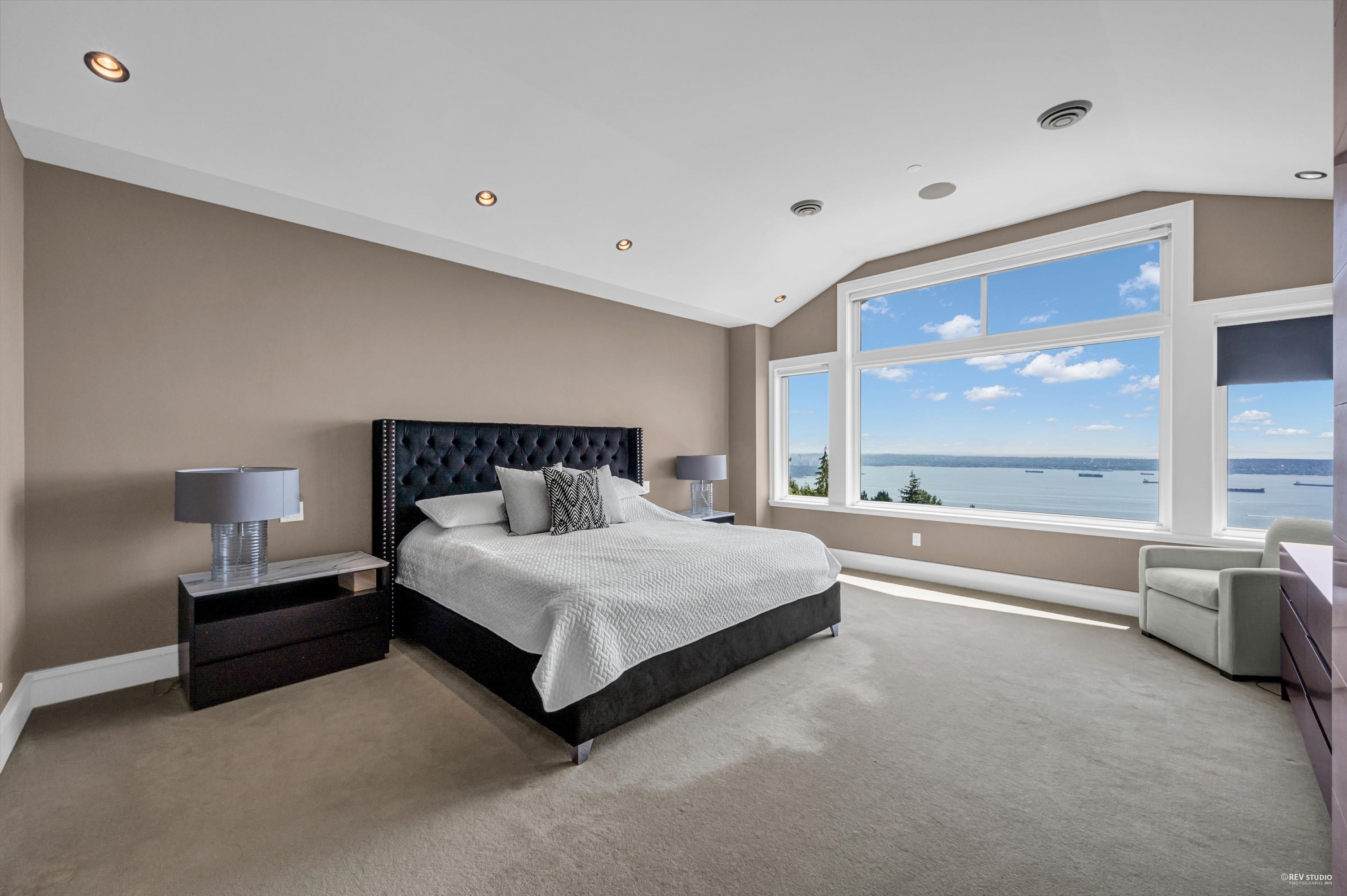 2705 Highview Place, West Vancouver, BC